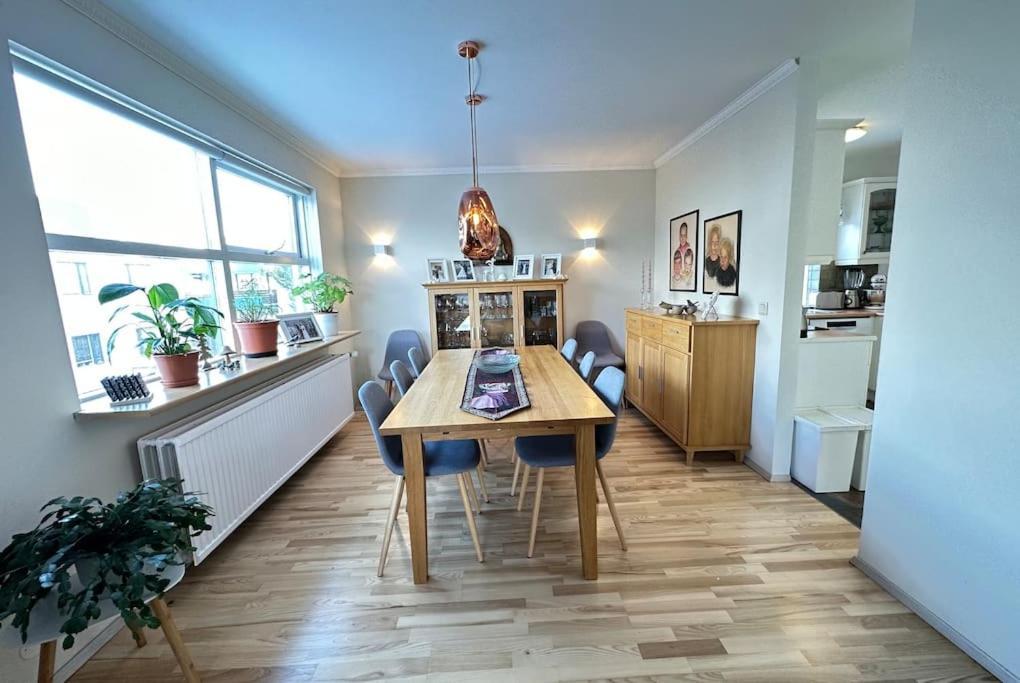 Spacious And Family Friendly Apartment In Рейк'явік Екстер'єр фото
