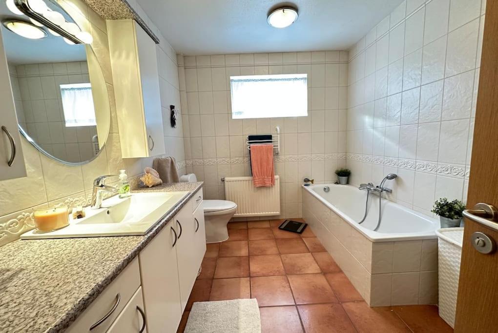 Spacious And Family Friendly Apartment In Рейк'явік Екстер'єр фото